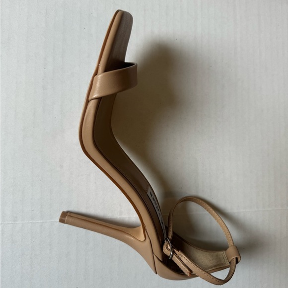 Steve Madden women’s sandals - Picture 4 of 5